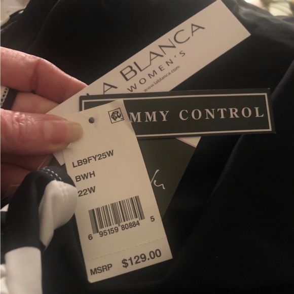 NWT. La Blanca Dot Dot Goose Laceup Swimsuit. 22W. - Picture 8 of 8